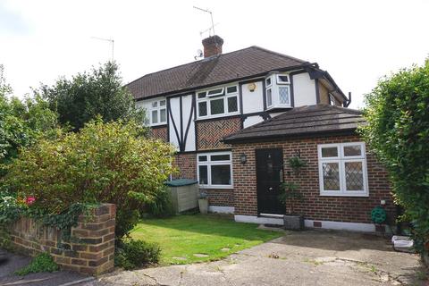 9 Tudor Close, Chessington, KT9 1BL