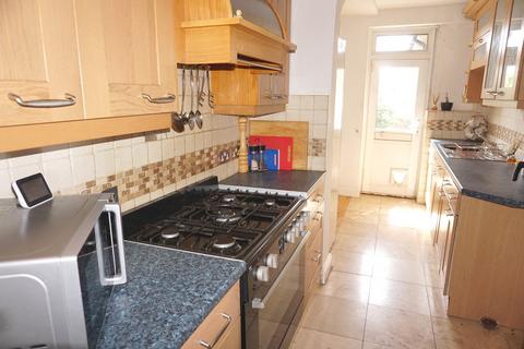 9 Tudor Close, Chessington, KT9 1BL