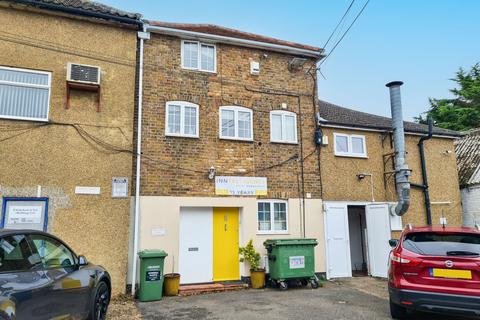1 bedroom townhouse for sale, Colnbrook, Berkshire