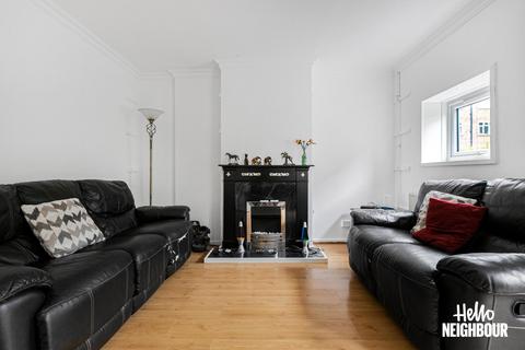 2 bedroom maisonette to rent, Frensham Drive, London, SW15