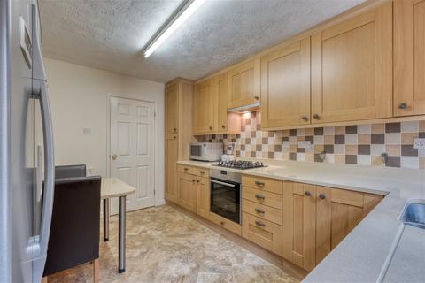 49 Batsford Close, Redditch, B98 7TF