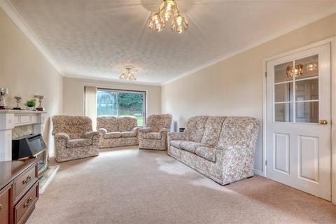 49 Batsford Close, Redditch, B98 7TF