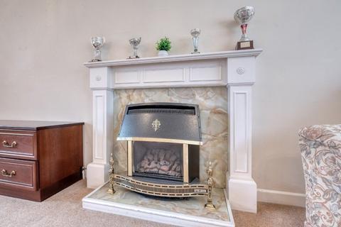 49 Batsford Close, Redditch, B98 7TF
