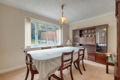 49 Batsford Close, Redditch, B98 7TF