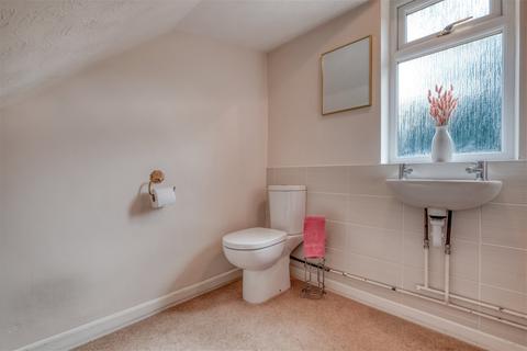 49 Batsford Close, Redditch, B98 7TF