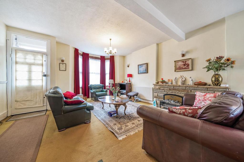 Langthorne Street, Fulham 3 bed end of terrace house £1,375,000
