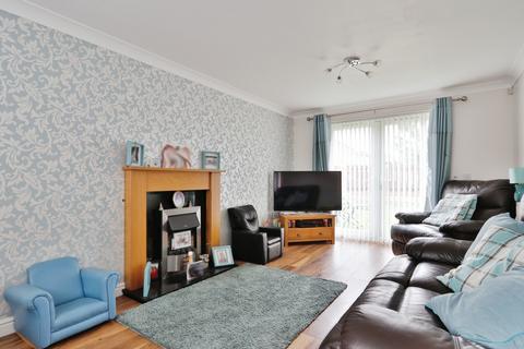 3 bedroom detached house for sale, Hyde Park Road, Kingswood, Hull, East Riding of Yorkshire, HU7 3AS