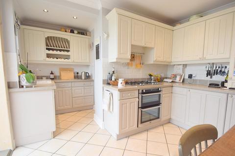 17 Gordon Road, Windsor, SL4 3RG