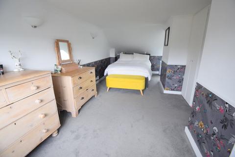 17 Gordon Road, Windsor, SL4 3RG