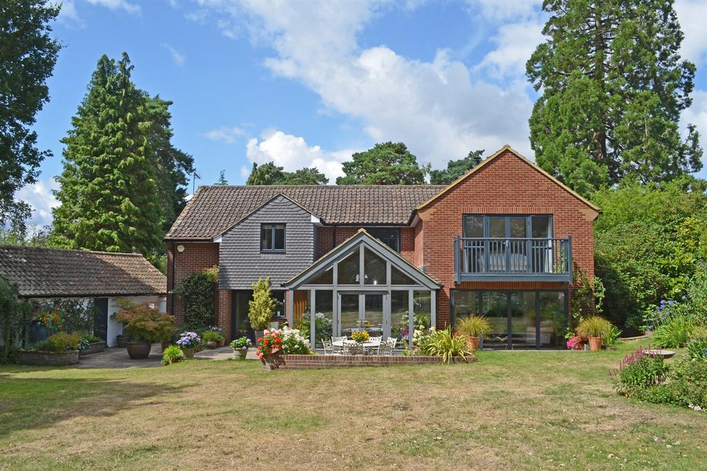 Common Hill, West Chiltington, West... 5 bed detached house £1,350,000