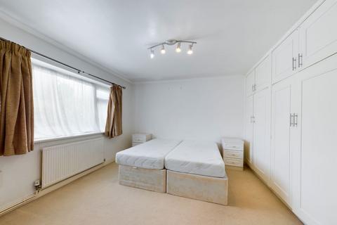 2 Claire Gardens, Stanmore, HA7 4EH