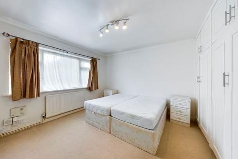 2 Claire Gardens, Stanmore, HA7 4EH