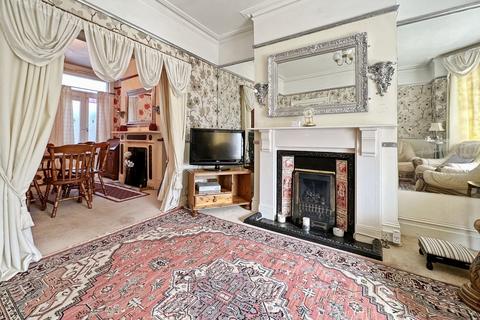 11 Cecil Park, Herne Bay, CT6 6DL