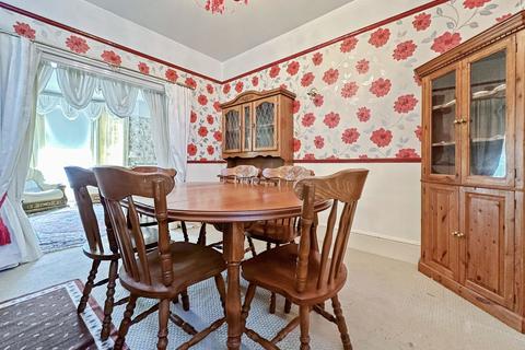 11 Cecil Park, Herne Bay, CT6 6DL