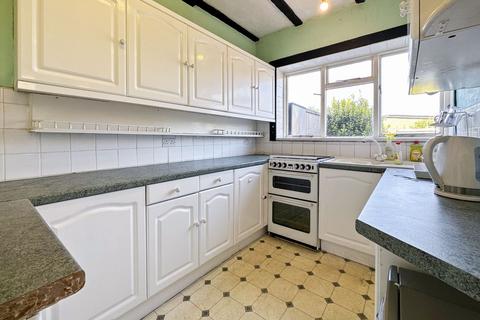 11 Cecil Park, Herne Bay, CT6 6DL