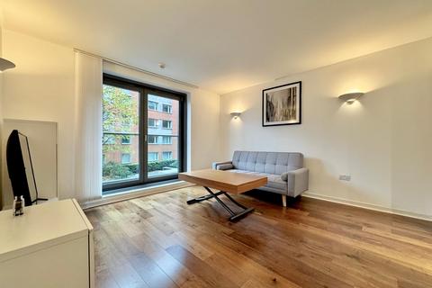 New Providence Wharf, 1 Fairmont Avenue, London E14
