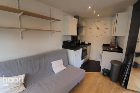 Studio to rent, Millmead Terrace, Guildford