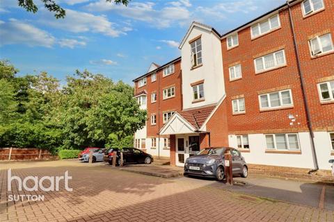 2 bedroom flat to rent, Autumn Drive, Sutton