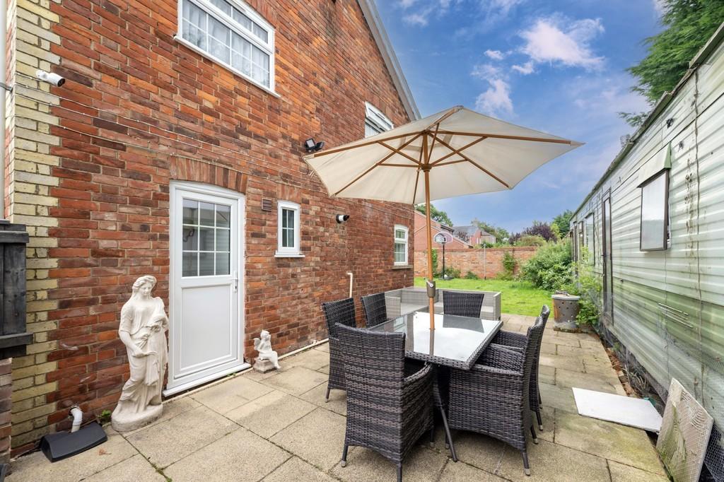 5 bed detached house for sale £350,000
