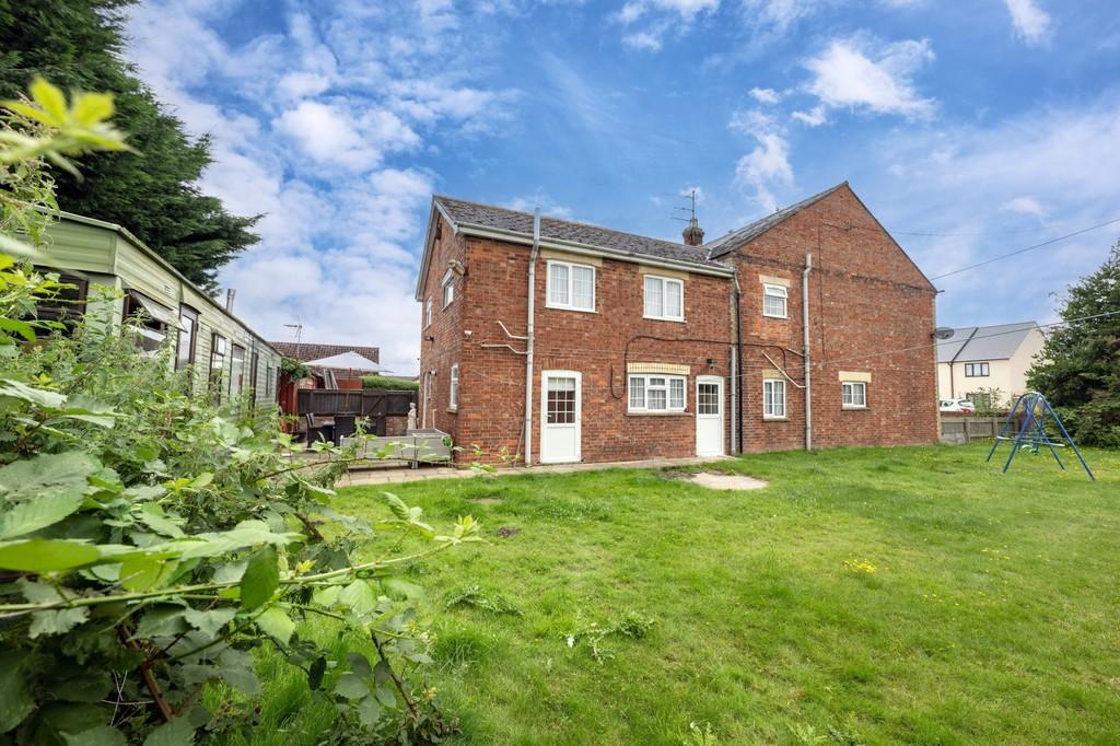 5 bed detached house for sale £350,000