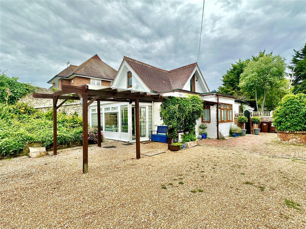 Park Lane, Eastbourne, East Sussex, BN21 2 bed bungalow for sale £475,000