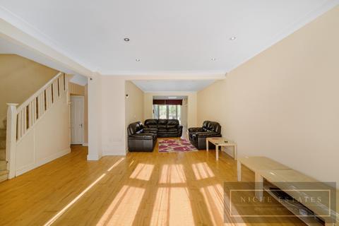 3 bedroom semi-detached house to rent, Nether Street, West Finchley, London, N3 - SEE 3D VIRTUAL TOUR