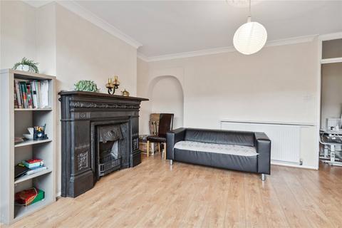 3 bedroom flat to rent, Purcell Street, London