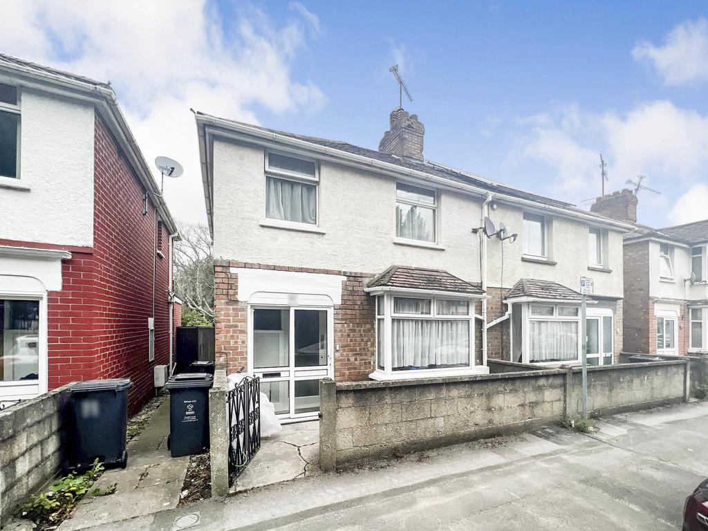 Beckhampton Street, Swindon SN1 3 bed semidetached house for sale £