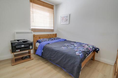 5, Ivy Court, 25 Pasteur Drive, Swindon, SN1 4GJ