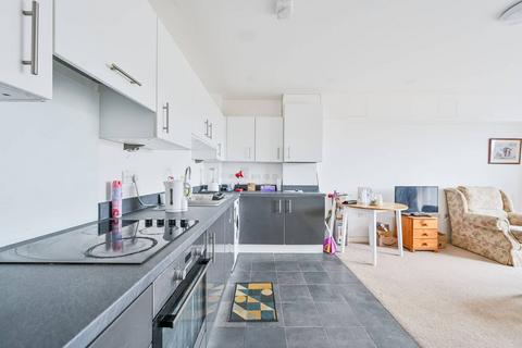 2 bedroom flat for sale, Barracouta House, Plumstead, London, SE18