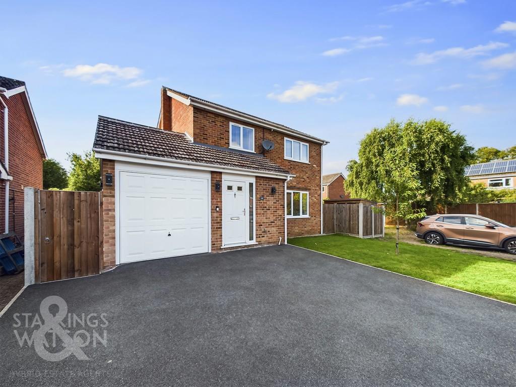 Joy Avenue, Newton Flotman, Norwich 3 bed detached house for sale £