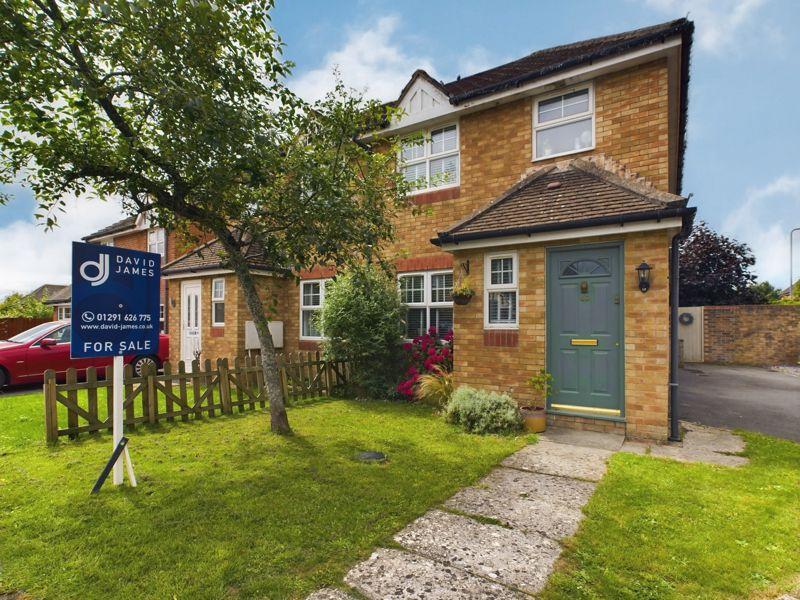 Kensington Park, Magor, Monmouthshire NP26 3 bed semidetached house