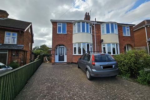 3 bedroom semi-detached house to rent, Melbourne Drive, Melton Mowbray