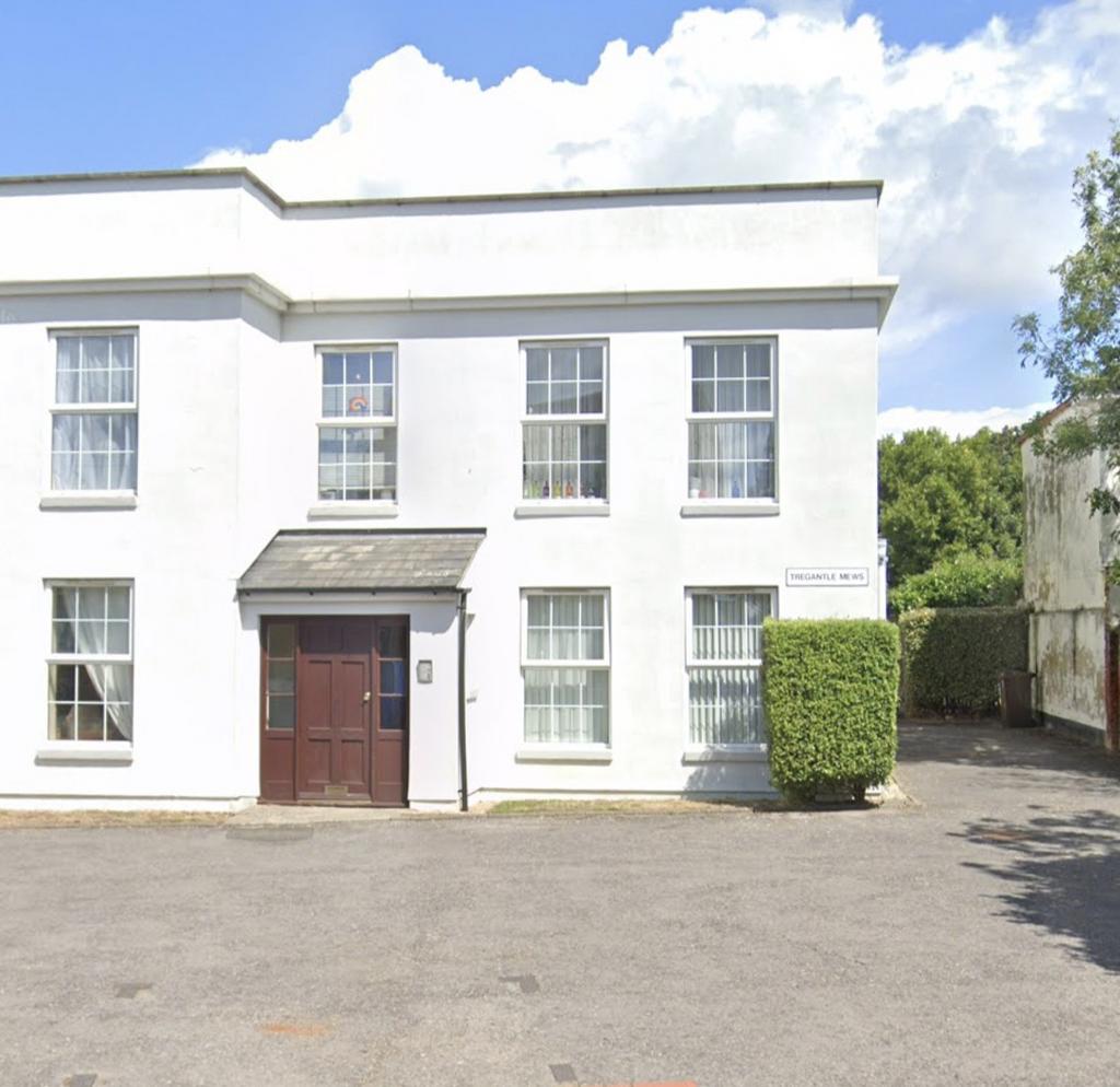 Bury Road, Gosport PO12 2 bed flat £149,995