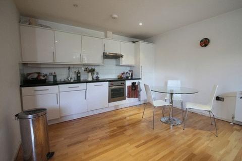 2 bedroom apartment to rent, Camberwell Road, SE5