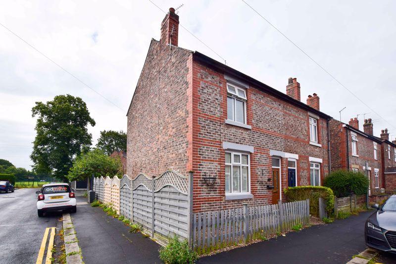 Brunswick Road, Altrincham, WA14 2 bed semidetached house £1,500 pcm