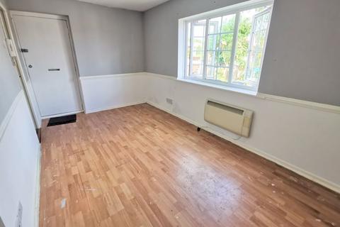 Studio for sale - Celandine Drive, Luton LU3