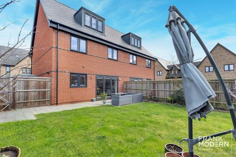 4 Marchment Square, Peterborough, PE3 6QR