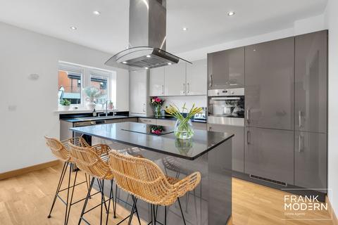 4 Marchment Square, Peterborough, PE3 6QR