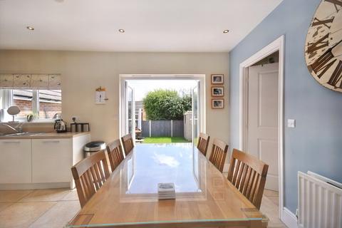 16 Eton Walk, Wakefield, WF1 2FE
