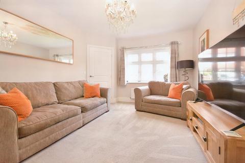 16 Eton Walk, Wakefield, WF1 2FE