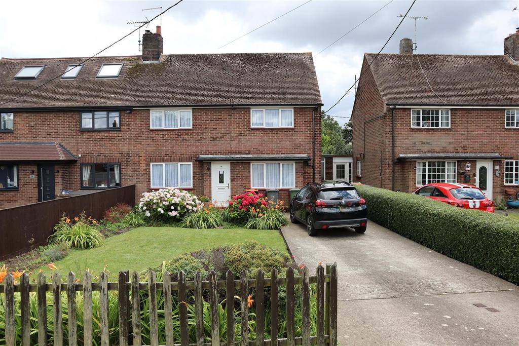 Harlington Road, Upper Sundon 3 bed semidetached house for sale £375,000