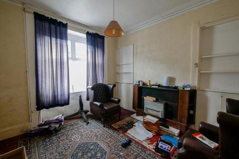 3 bedroom terraced house for sale, Plassey Street, Penarth