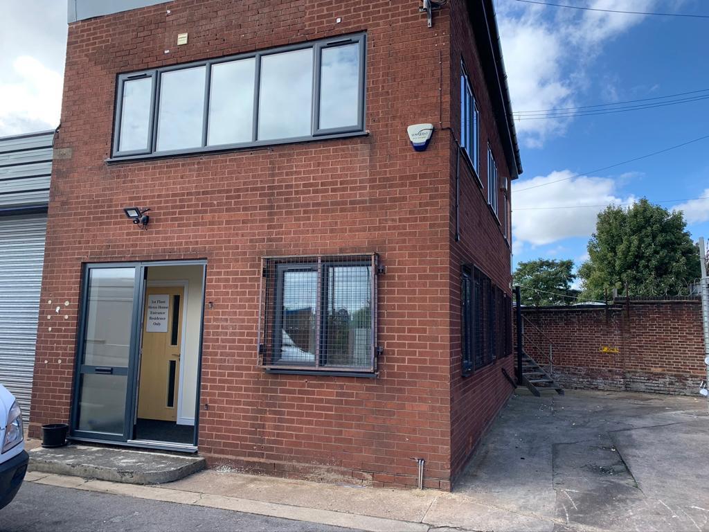 Darlaston Road, Wednesbury Property to rent £3,000 pcm (£692 pw)