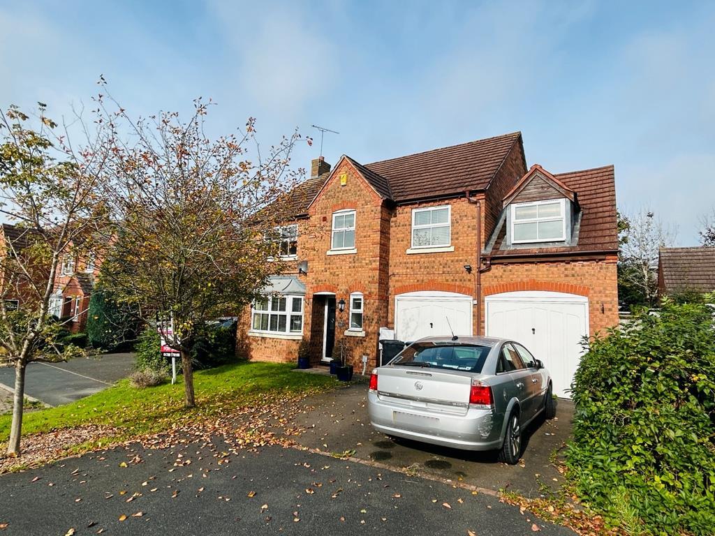 St. Laurence Way, BidfordOnAvon... 5 bed detached house for sale £460,000