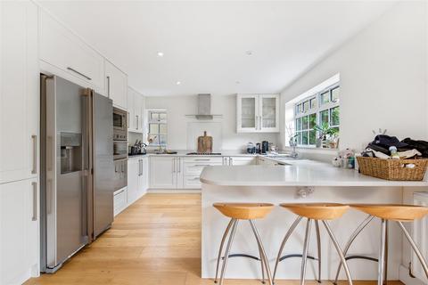 14 Bowyer Walk, Ascot, SL5 8QS