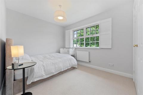 14 Bowyer Walk, Ascot, SL5 8QS