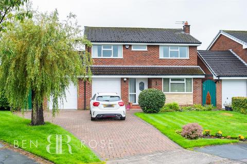 4 bedroom detached house for sale - Wyresdale Drive, Leyland