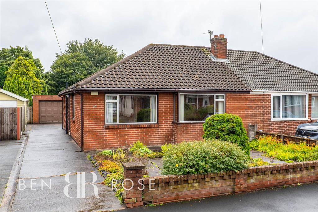 Glamis Road, Leyland 3 bed semidetached bungalow for sale £180,000