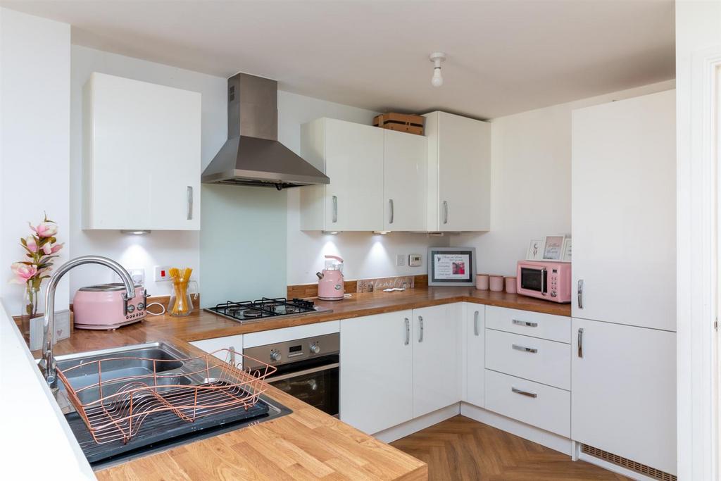 Open Plan Living/Dining Kitchen